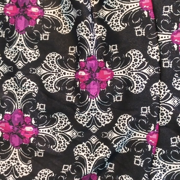 NEW! S Must Have Woman's top with crosses and  stamped jewels 5455 - Picture 3 of 7